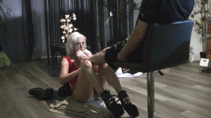Toe Story - Male feet for Mia (mp4)