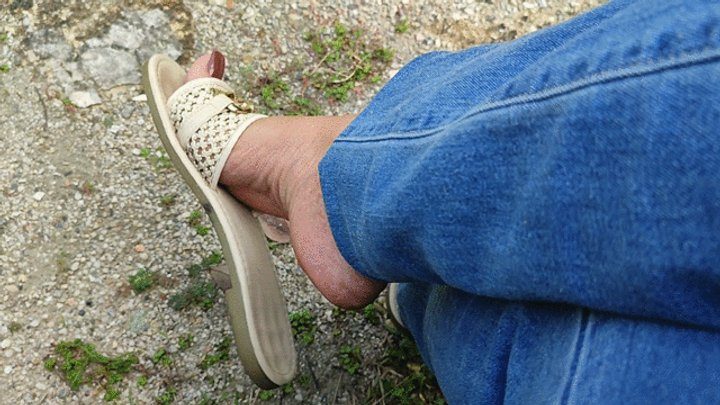 Goddess Foot Fetish - Demonstrating why their pronounced arches are the best (1)