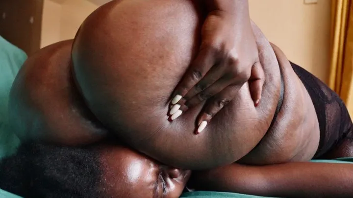 Thick Sistass - Meaty sweaty farting ass swallows helpless 20yr old face