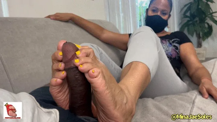 Queentacular - Fucking My Friends Step Mom’s Feet - Minajae Footjob