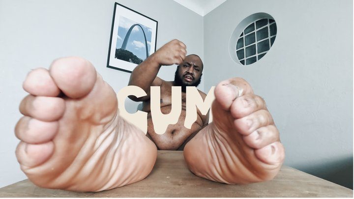 Giantsolecrusher Videos - CUM For Masters Big Black Bear Feet - Verbal Jerk Off Instruction