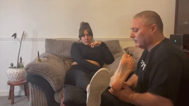 Londontramplegirls - Worship My Super Stinky Feet