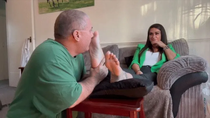 Londontramplegirls - Miss Sinfultoes Worship My Very Sweaty Stinky Feet