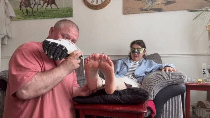 Londontramplegirls - Miss J Clean My Smelly Gym Feet
