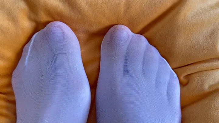 Kriss Feet - Close UP Nylons Toes