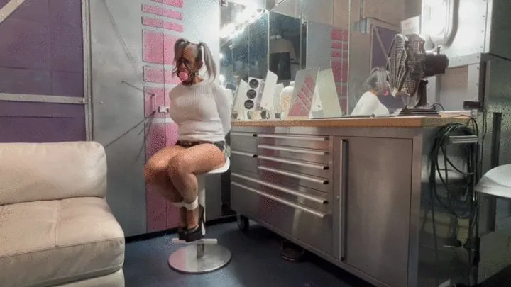 Luna Darling Bondage - Luna Darling, Pantyhose Clad Captive, Pt 2 -avi