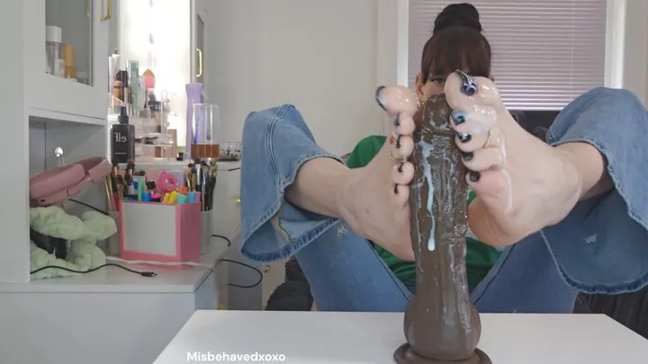 Misbehavedxoxo - Customer thought your cum was lotion, now she wants more!