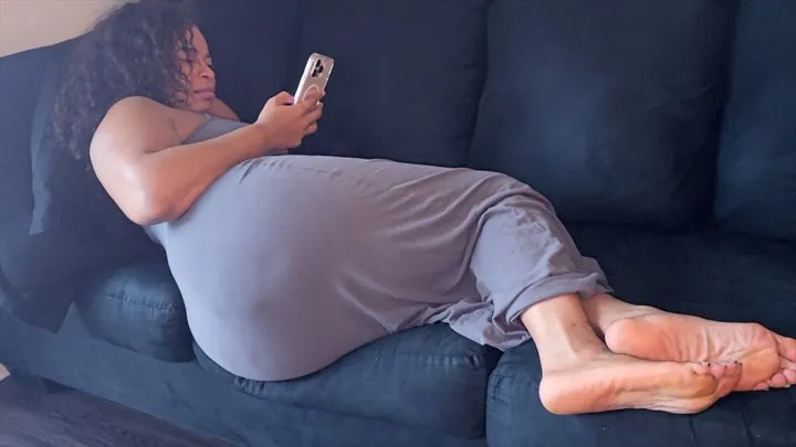 Sashamonaefarts - Farting In Sundress & Toe Wiggling