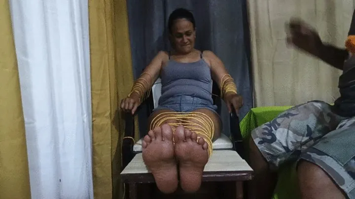 Goddess Foot Fetish - man uses rope to tie up a woman and tickle her for a long time (3)