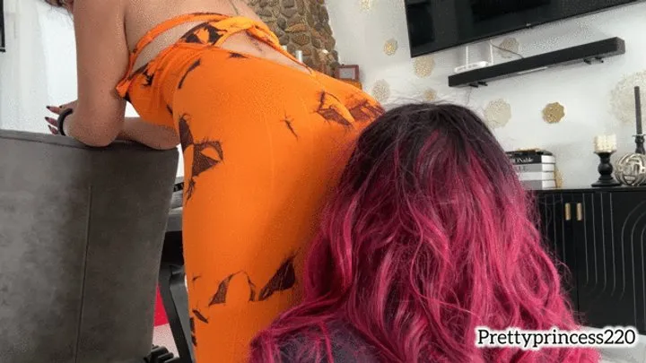 Prettyprincess - long farts straight into his open mouth