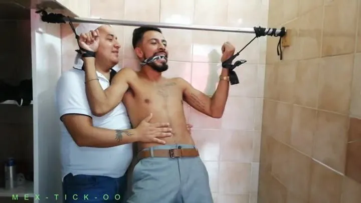 Mex-tick-oo - COSQUILLAS Y TRES MORDAZAS CON GIOVINCO