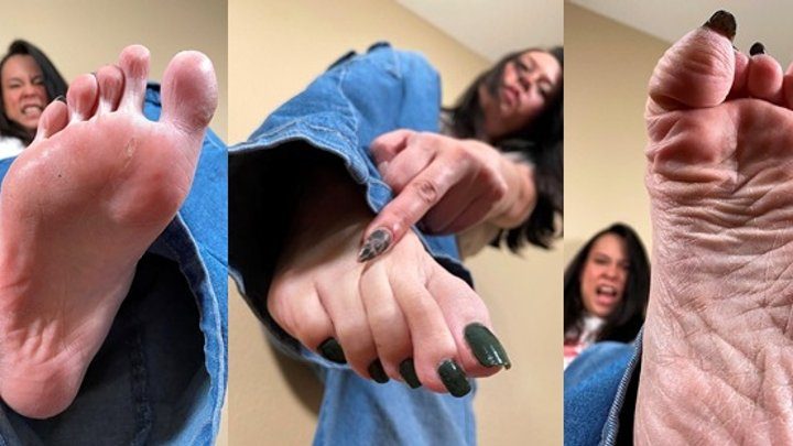 Foot Mode Pic Clips - Taste Her Foreign Feet