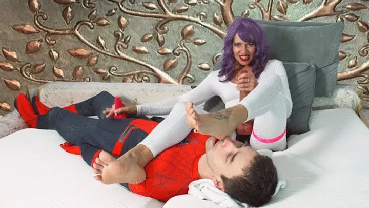 Polish Mistress Clips - Spiderman Jest Dojony Przez Ruslane Gdy Lize Jej Stopy - Full - Polish Language