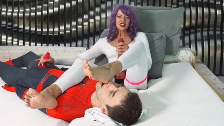 Polish Mistress Clips - Spiderman Jest Dojony Przez Ruslane Gdy Lize Jej Stopy - Full (Polish Language)