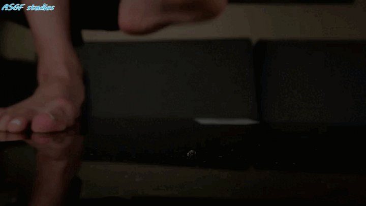 Amateur Soles Giantess And Footjobs - Blonde 's big powerful soles crush tiny ! Part 2 - MOV