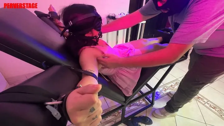 Perverstage - Paulina can't stand so much tickling (Custom) MP4