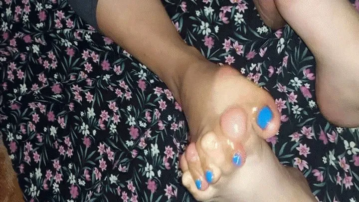 Appetizing Crumpet - Foot Games MP4