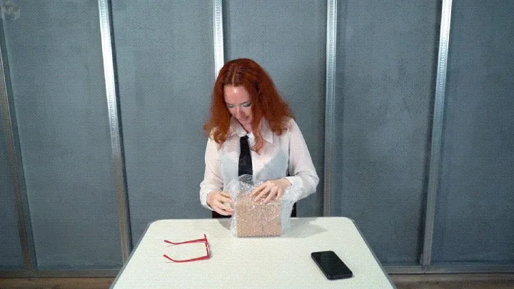 Vacuum Dreams - Relax in a bubble wrap bag