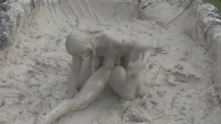 Sexy Combat - fighting in mud threesome - wmv 720p