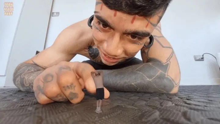 Teenmalefeet - Giant Tickles his Shrunken Friend SFX