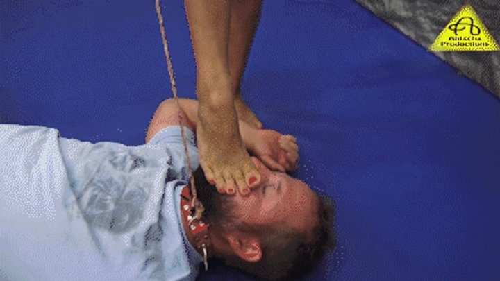 Antschas Wrestling And Fetish Store - Rada domina training on Thomas