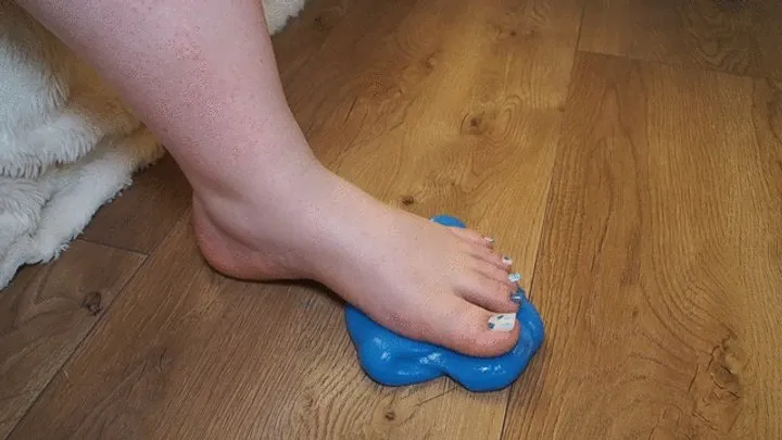 Anastasia Gree Clip Store - #5 Slime feet play