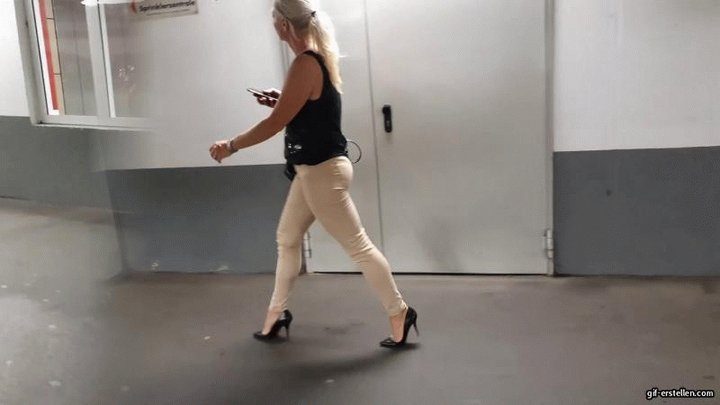 Helenas Feet High Heels Tights Legs - dirty feet in the parking garage in Erfurt_new HD mp4 1920x1080