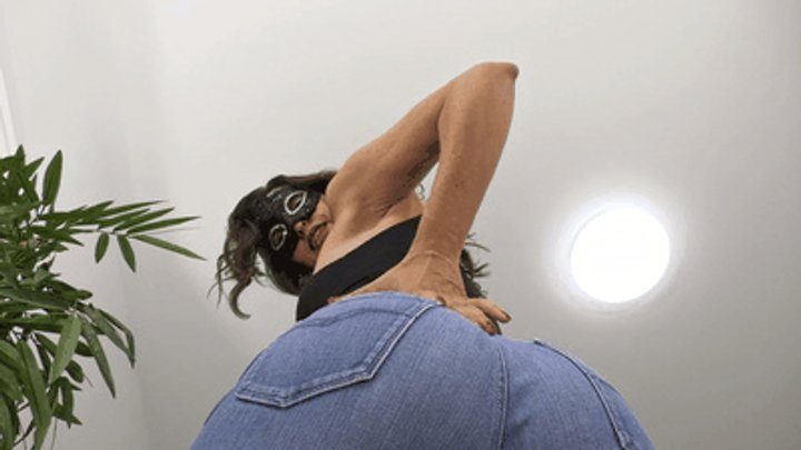 Madame Marissa - You've an ass fetish? I'll put that to a test! (small version)