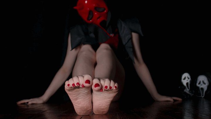 M- - M - Dirty Ghostface Feet with Red Toenails
