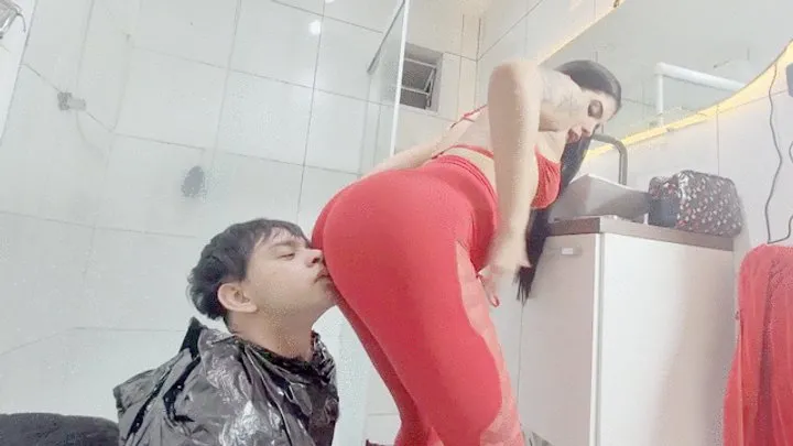 Fart In Brazil - PUNISHING MY USELESS SLAVE IN THE UNSALUTE BATHROOM WITH STINKY FARTS - BY CINDY LOPES - CLIP 3