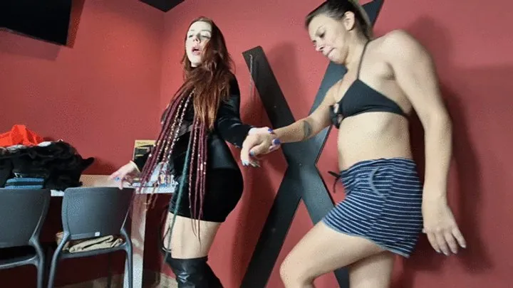 Babiventurafetish - Taste the taste of swallowing all my farts in my erotic chair! By Ariel and Melissa Ramos