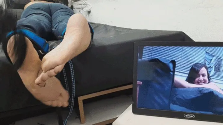 Tropical Foot Fetish Videos - Susu in no mercy for her ! 13 minutes in hard foot tickling video