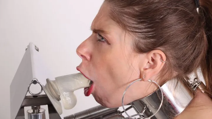 Metalbondage Clip Store - Alice Maze on the Deepthroat Trainer