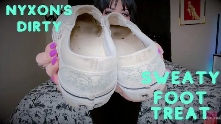 Nyxons Femdom Pov Files - Nyxon's Dirty Sweaty Foot Treat 720p