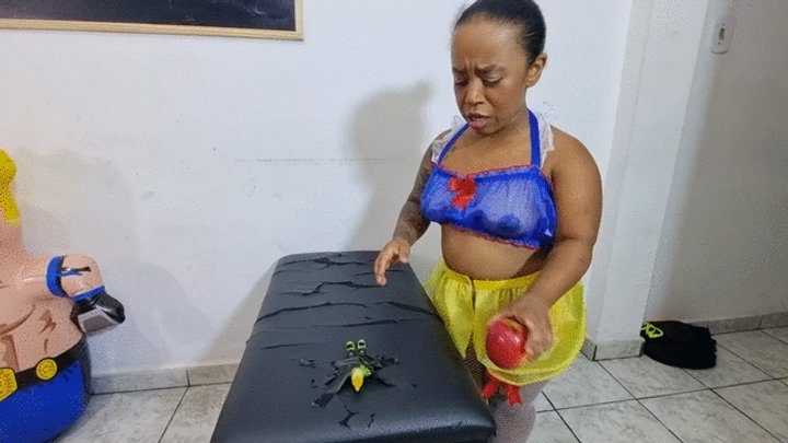 Britney Hunter Fetish - DWARF DESTROYS SLAVE WITH FARTS BY EVIL DWARF AND LITTLE JEFF CAM FULL HD