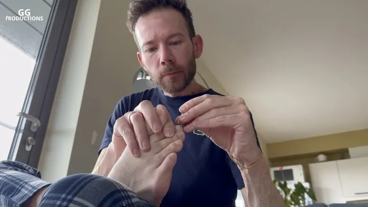 Feet Vini - POV: Kneeling at My Feet while I trim My Toenails - Feet Vini foot size 15 (MP4-HD 1080p)