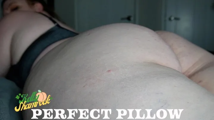 Kelly Shamrock - Perfect Pillow