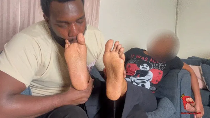 Queentacular - Long Toe Diva Feet Sniffed Bare Nails Toes Sucked