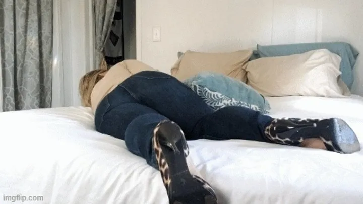 Sexy Flatulence - Jean Gulps