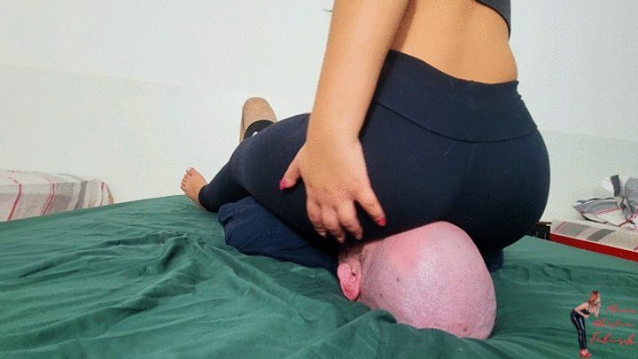 Manu Albertine Facesitting - Face sitting legging two, part 3, by Jhully and Slave, FULL HD
