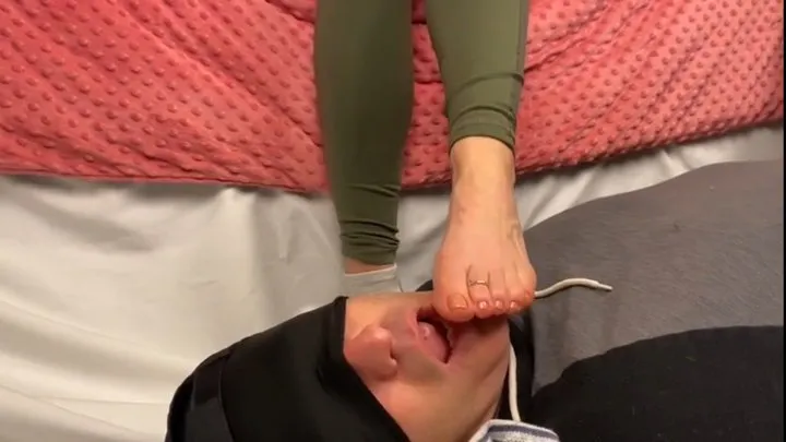 Feet Factoryy - FemDom - Lick my Feet you Slave (MP4)