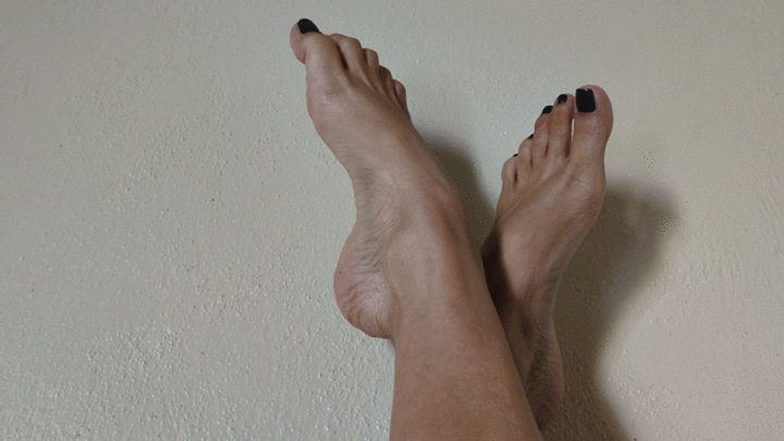 Foot Fetish Paradise - Katherine barefoot teasing Goddess