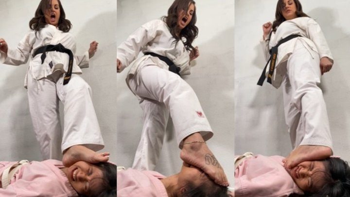 Foot Mode Girl Fights - Finished Under Foot! 2 Final