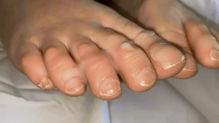 Best Footjobs World - JERK OVER BARE NICOLES TOES - HD
