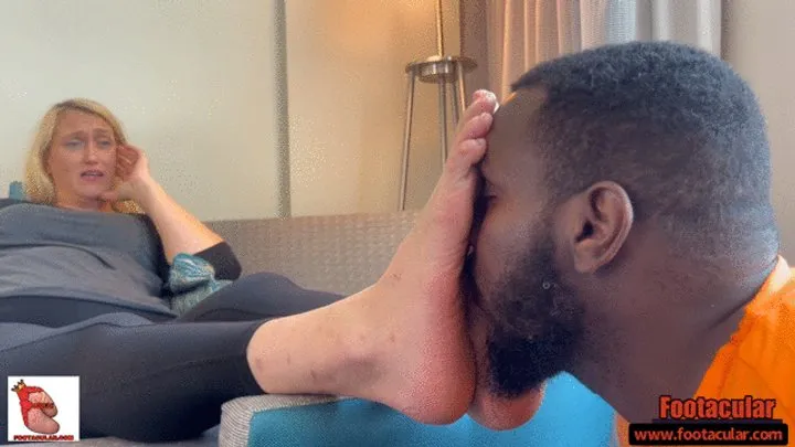 Queentacular - Stinky Feet Smelling & Smothered By My Neighbors Size 18 Soles - SeeChelleSize18