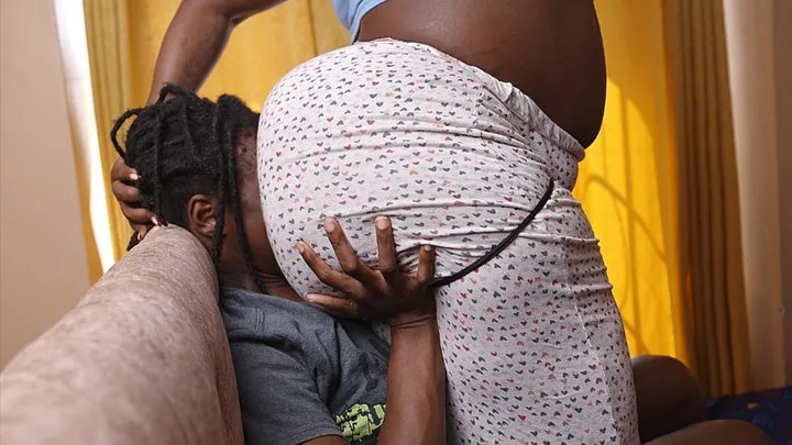 Black Meaty Asses - After Gym Sweaty Goddess in Cute Pants part 3: Swamp Ass Face farting Stinkface