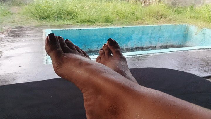 Goddess Foot Fetish - Unparalleled steep arches in the rain (3)