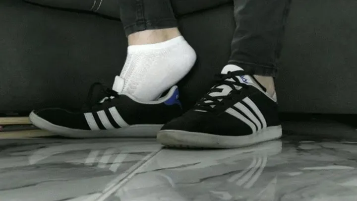 Walhalla Street - The scent of my sweaty socks and feet will permeate your nose WMV FULL HD 1080p