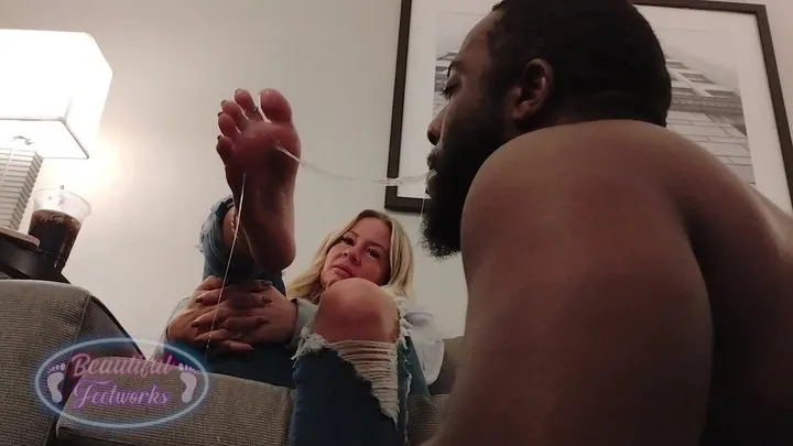 Beautiful Feetworks - gag on princess izzy's feet
