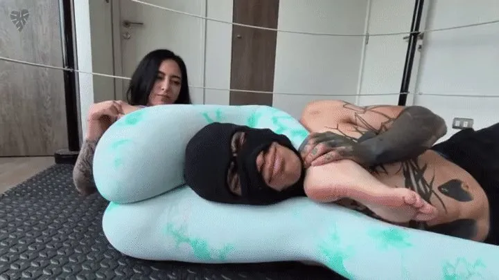 Fetish Machine Femme - Mixed Wrestling Egyal VS Robberr SFX